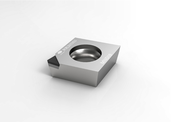 Outils de rotation standard de carbure de CCGT09T304 tournant des insertions de PCD pour l'aluminium